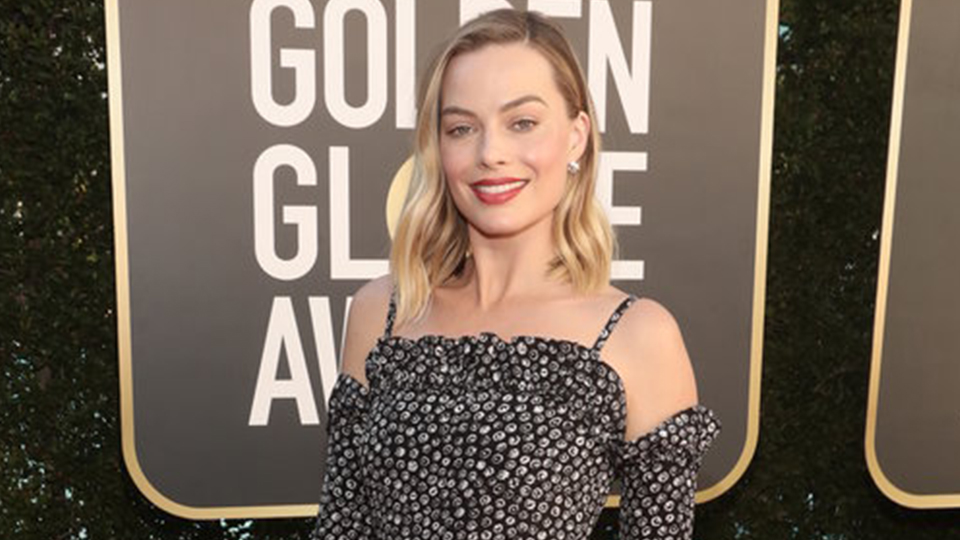 STYLECASTER | Margot Robbie Golden Globes