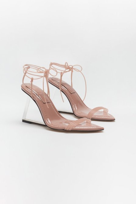 STYLECASTER | Good American Cinderella Heels