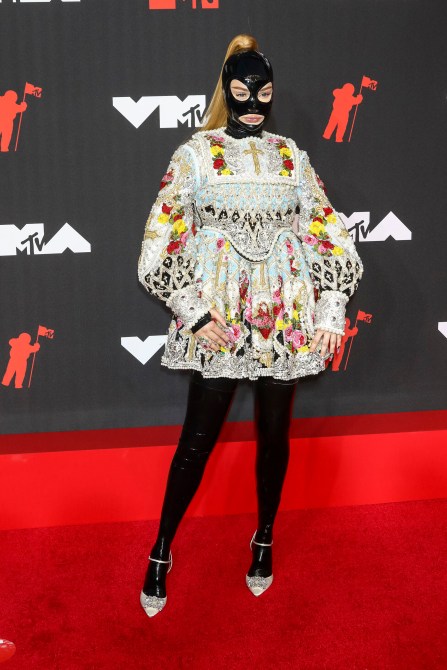 STYLECASTER | VMAs Red Carpet 2021