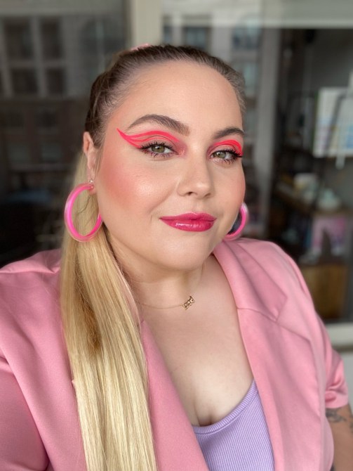 barbiecore-makeup-trend