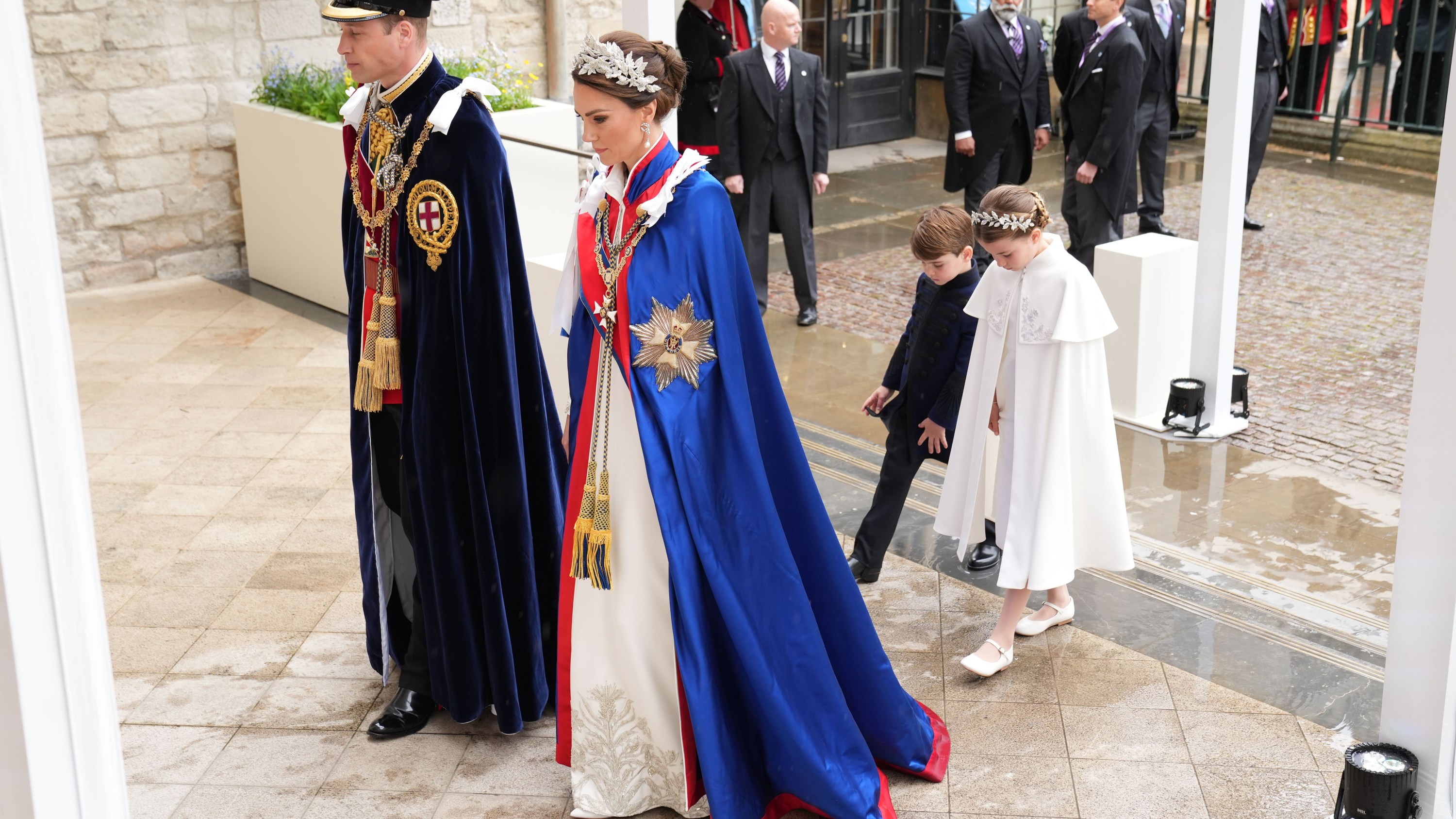 kate and william at the coronation