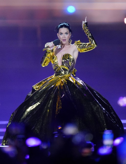 katy perry at the coronation