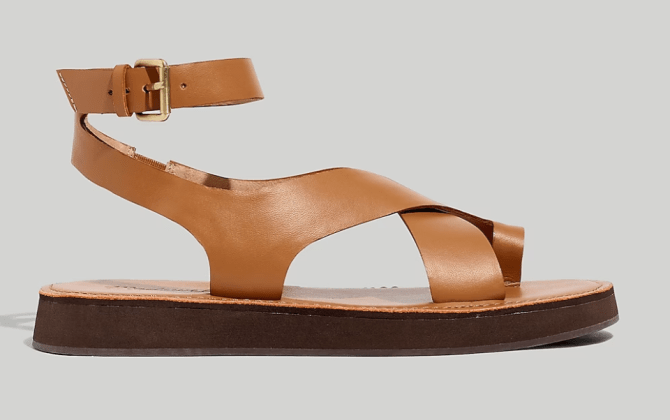 STYLECASTER | Taylor Swift Summer Outfit