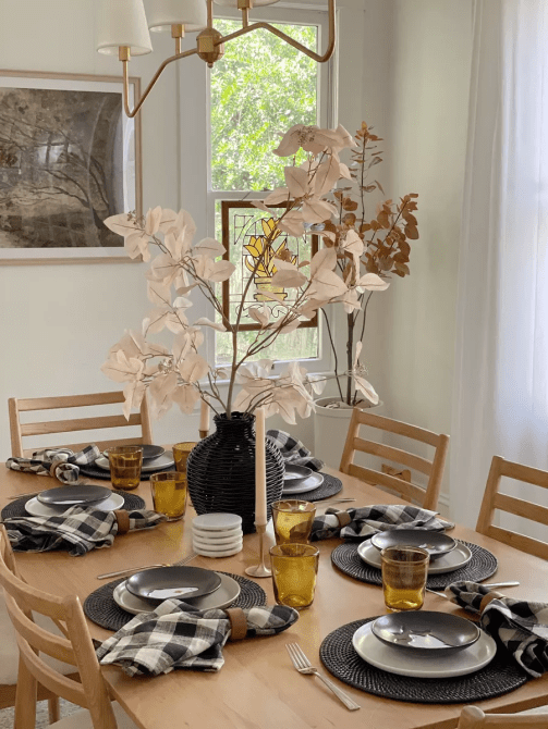 Fall Thanksgiving Tablescape with Plaid Napkins