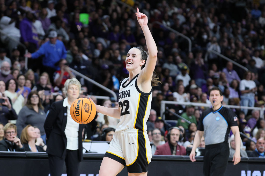 Caitlin Clark #22 of the Iowa Hawkeyes celebrates after the win against the LSU Tigers during the finals of the NCAA Women's Basketball Tournament
