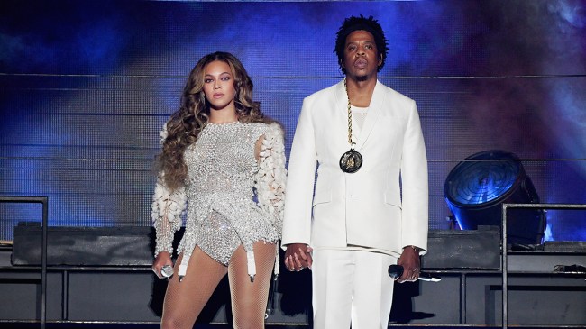 Beyonce (L) and JAY-Z perform onstage during the 'On The Run II' Tour at Rose Bowl on September 22, 2018 in Pasadena, California. 