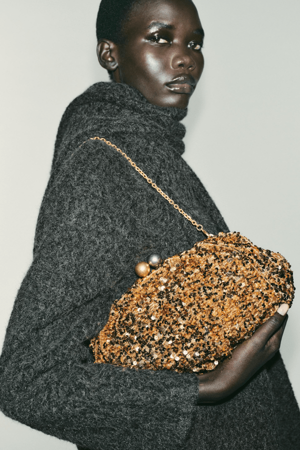 Zara Reversible Slouchy Bucket Bag in black