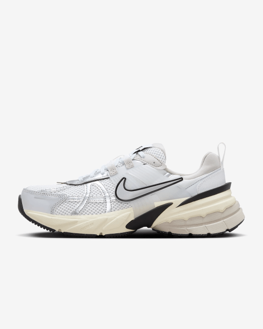 Nike V2K Run women's in white