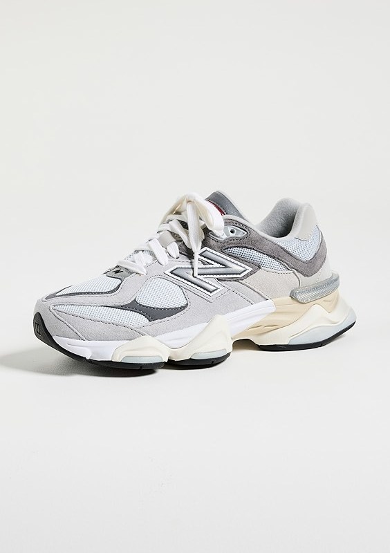 Men’s Sneaker Trends 2025: Suede, Chunky, & Velcro