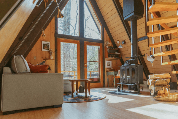 15 Best Cozy Cabins on Airbnb to Book in Winter 2026