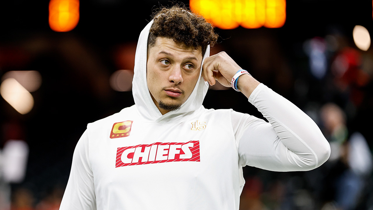 NEW ORLEANS, LOUISIANA - FEBRUARY 9: Patrick Mahomes #15 of the Kansas City Chiefs looks on prior to Super Bowl LIX against the Philadelphia Eagles at Caesars Superdome on February 09, 2025 in New Orleans, Louisiana.