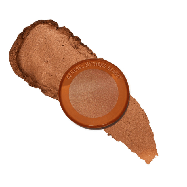 Danessa Myricks Beauty Yummy Skin Blurring Balm Powder Lowlighter Soft Glow Highlighter in Incognito