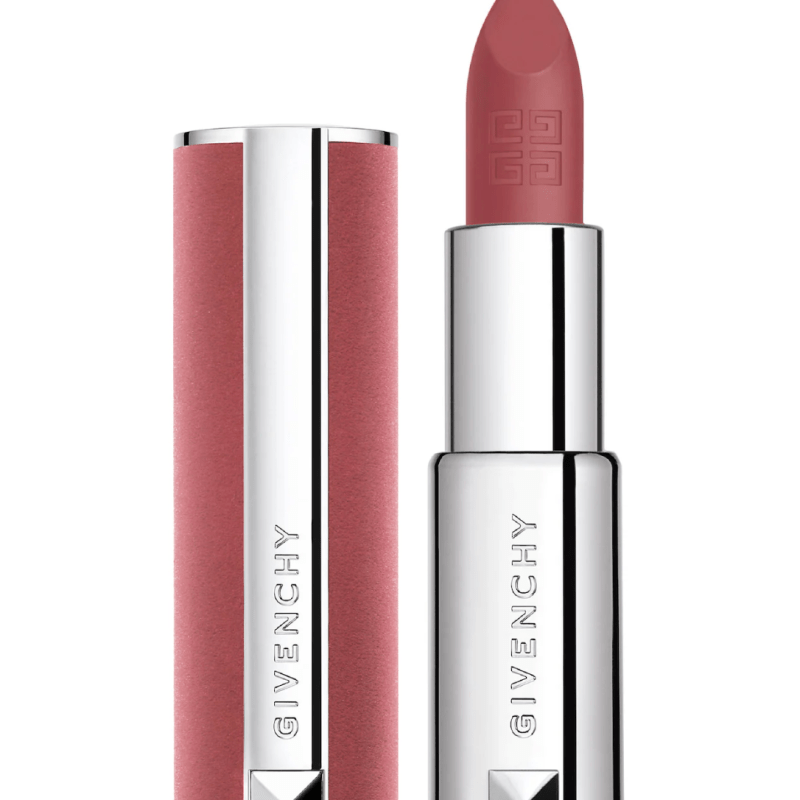 Ginny & Georgia's Brianne Howey's Makeup Essentials: Watch Video