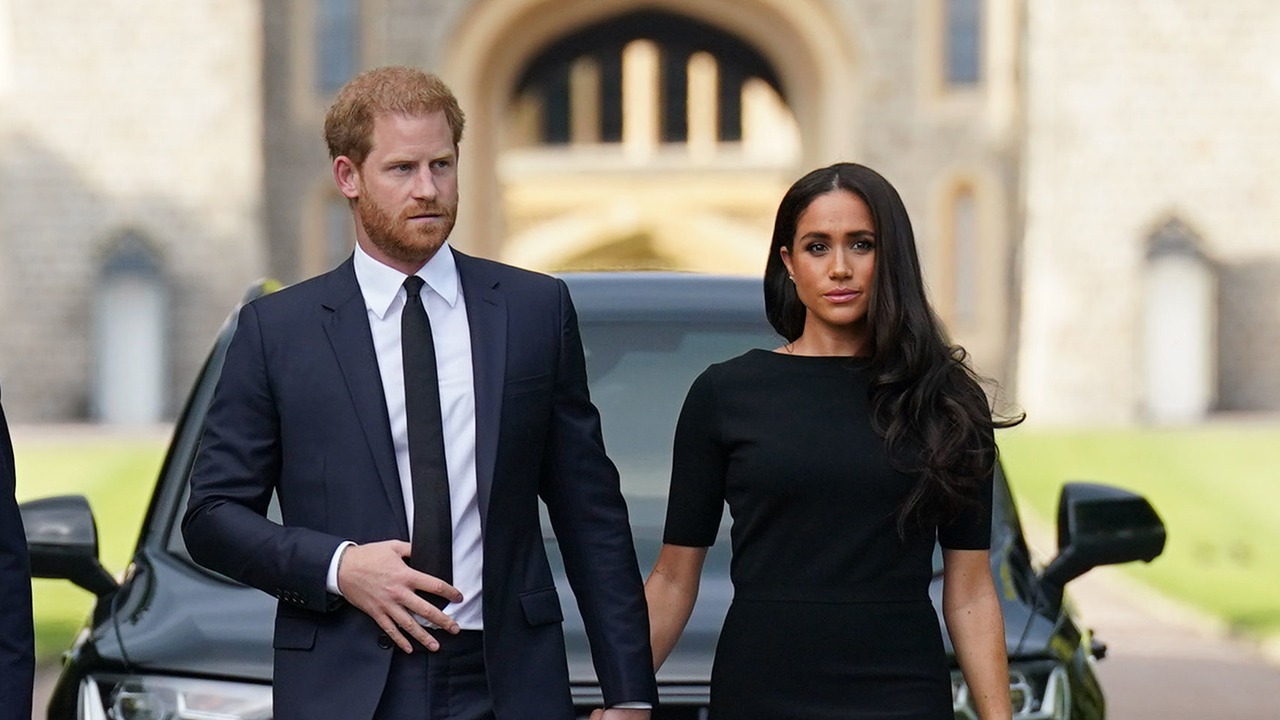 WINDSOR, ENGLAND - SEPTEMBER 10: Catherine, Princess of Wales, Prince William, Prince of Wales, Prince Harry, Duke of Sussex, and Meghan, Duchess of Sussex on the long Walk at Windsor Castle on September 10, 2022 in Windsor, England. Crowds have gathered and tributes left at the gates of Windsor Castle to Queen Elizabeth II, who died at Balmoral Castle on 8 September, 2022.