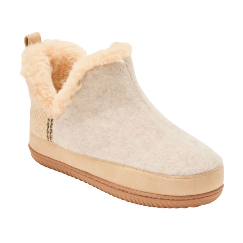 42 Best Cozy Gifts for Everyone on Your List in 2025